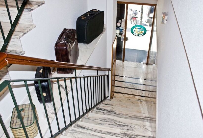 هتل Playa Poniente