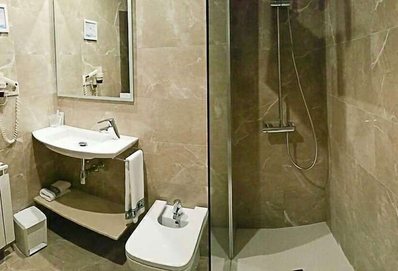 هتل Playa Poniente