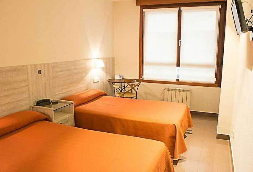 هتل Playa Poniente