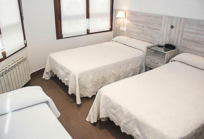 هتل Playa Poniente