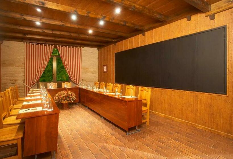 فندق Real Monasterio De San Zoilo