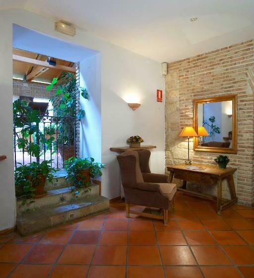 فندق Real Monasterio De San Zoilo