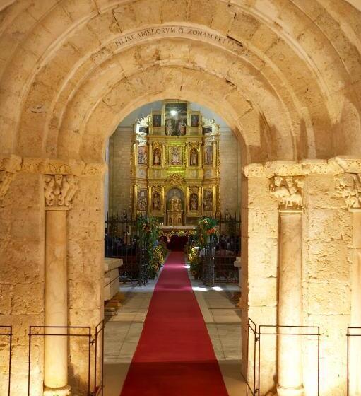 فندق Real Monasterio De San Zoilo