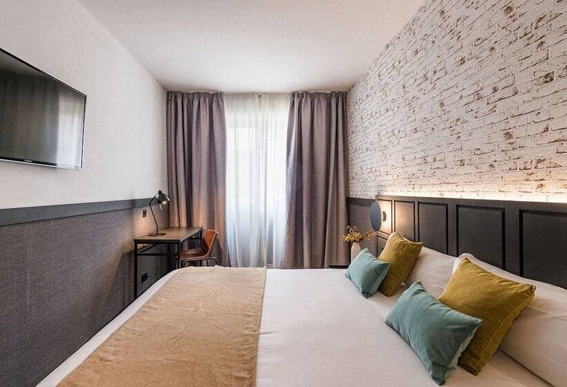 هتل Bypillow San Mamés