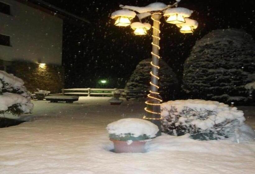 هتل Solana Del Ter