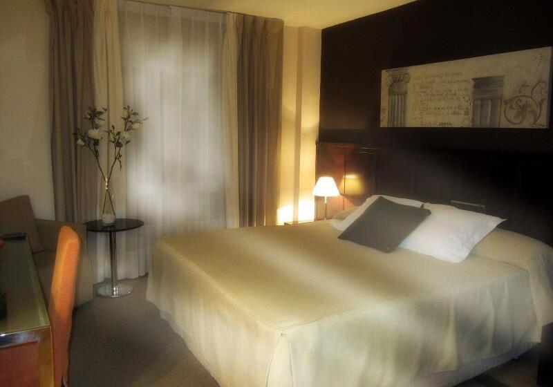 فندق Villa De Utrillas