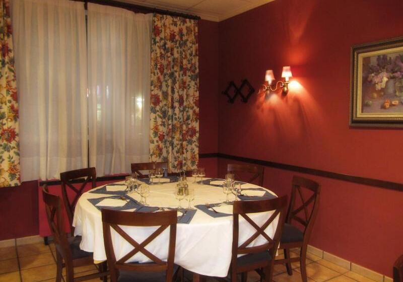 فندق Villa De Utrillas