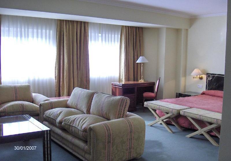 Insignia Hotel Sierra Real