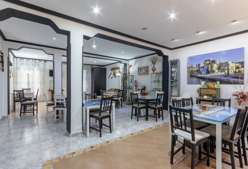 پانسیون Arenal Suites Bilbao