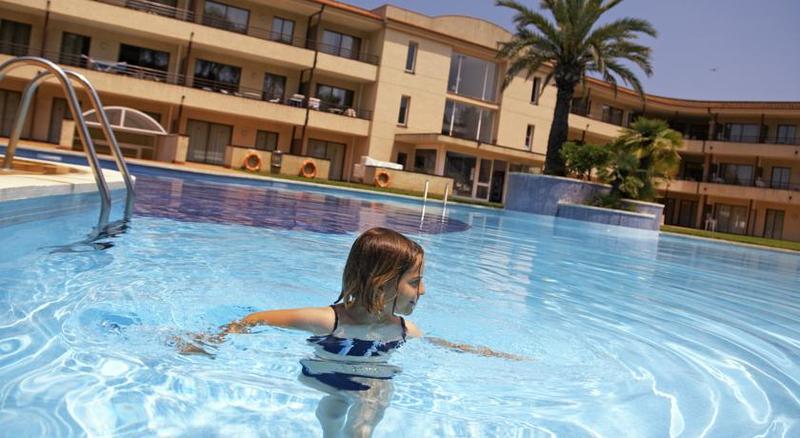 منتجع Aparthotel Golf Beach