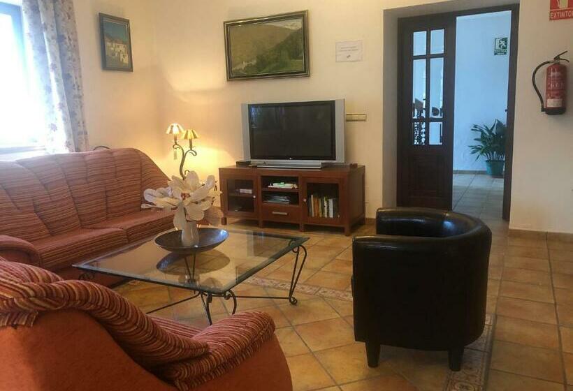 Apartamentos Rurales Poqueira