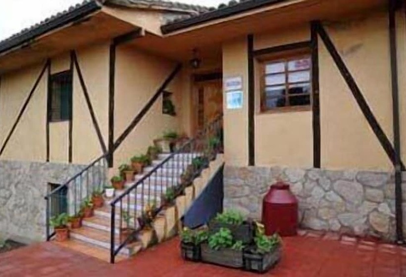 مسافرخانه Hosteria Fontivieja