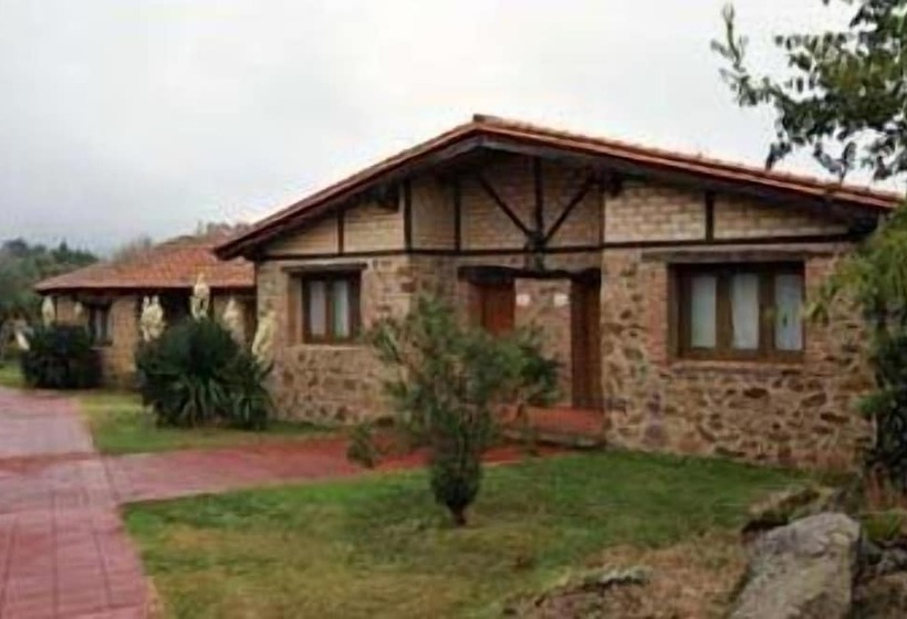 فندق فئة نجمة واحدة Hosteria Fontivieja