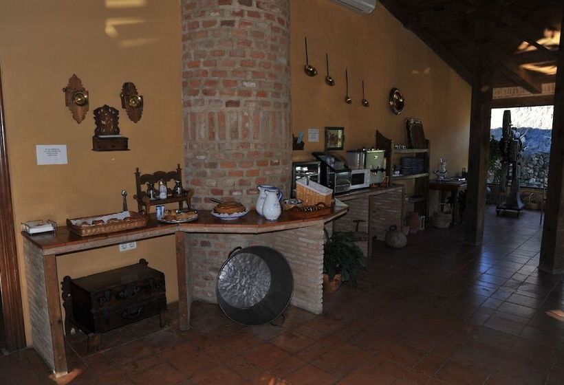 مسافرخانه Hosteria Fontivieja