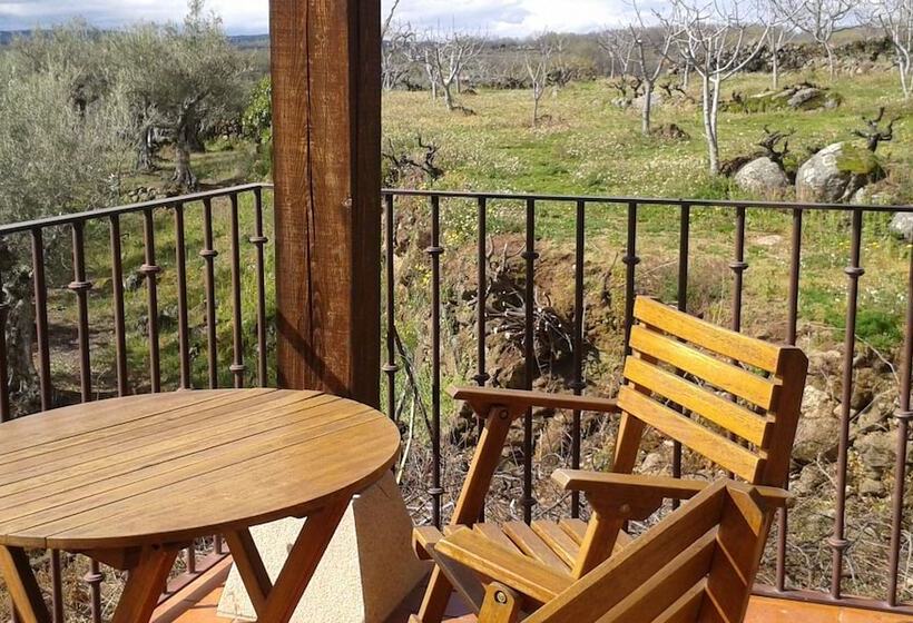 فندق فئة نجمة واحدة Hosteria Fontivieja