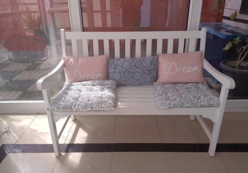 مسافرخانه Pineda Playa