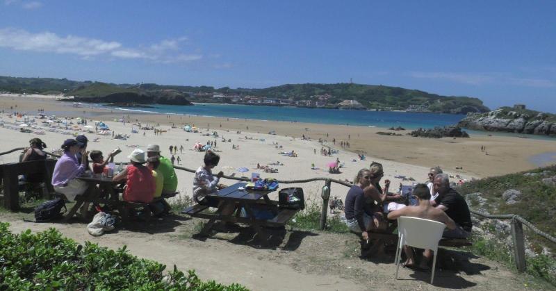 مسافرخانه Pineda Playa