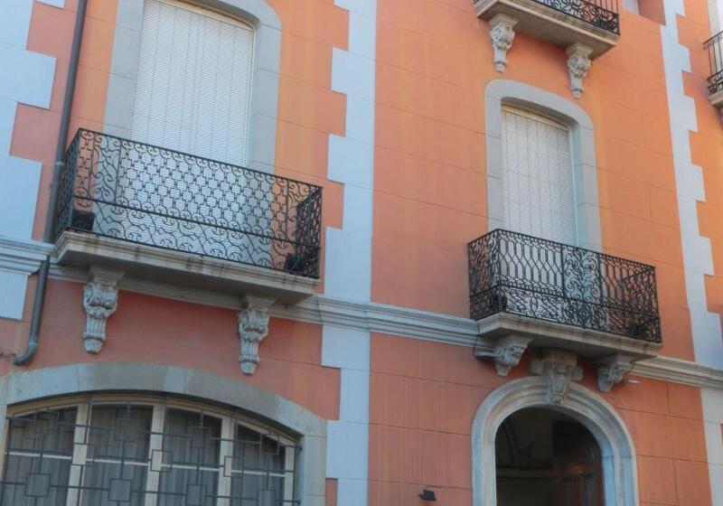 Hostal Plaja I Pati De Can Plaja