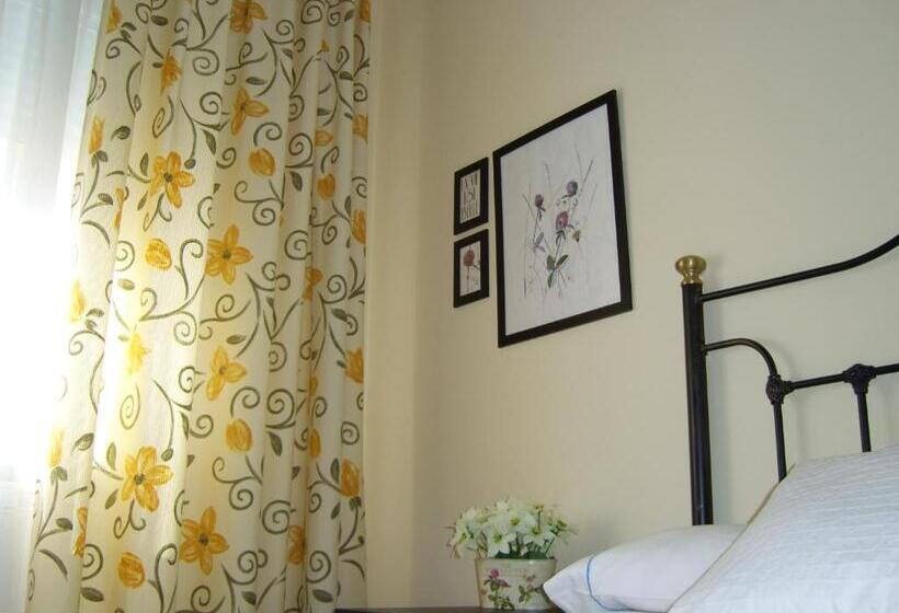 مسافرخانه Pr Tambre