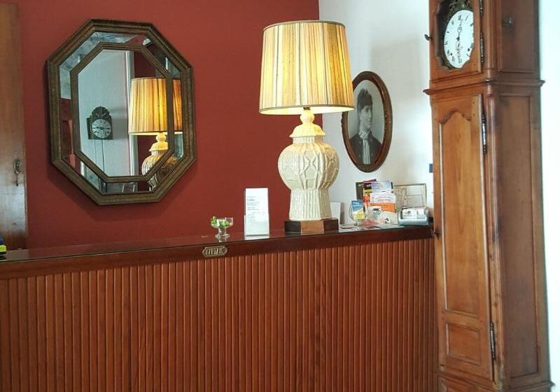 Hostal Residencia Catalina