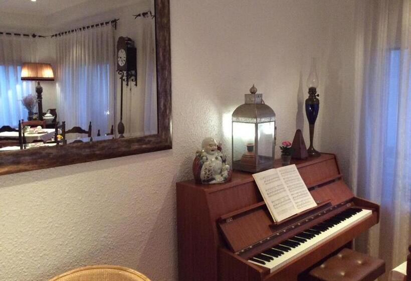 Hostal Residencia Catalina