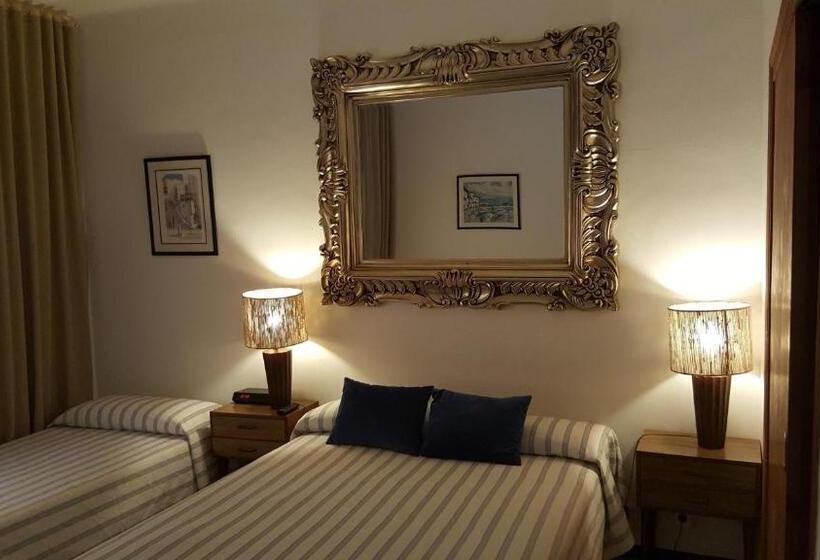 Hostal Residencia Catalina