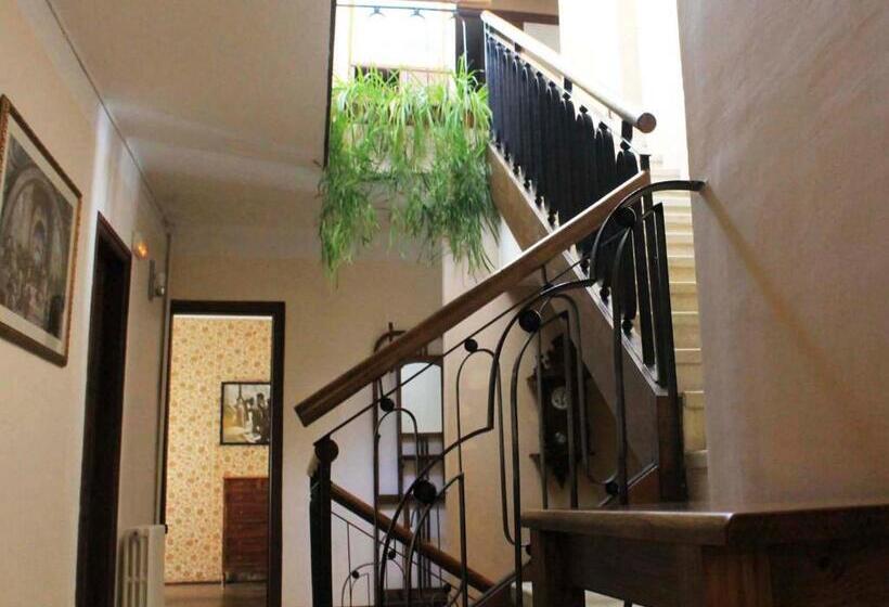 Hostal Rita Belvedere