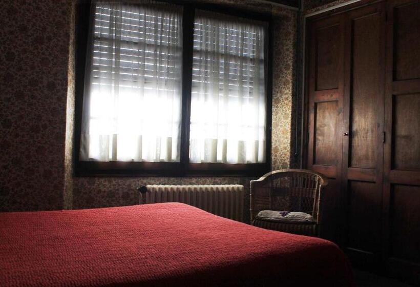Hostal Rita Belvedere