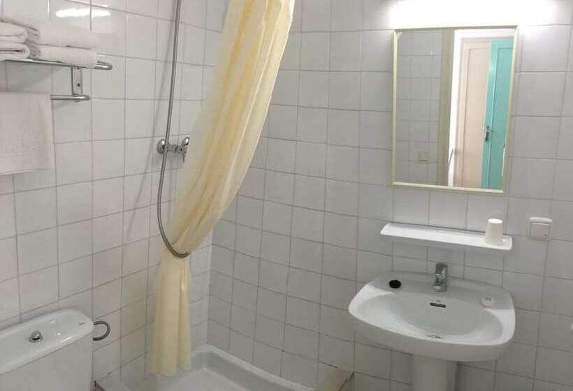 Hostal Rom Familiar