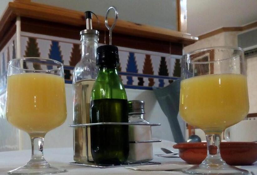 Hostal Rural Montual