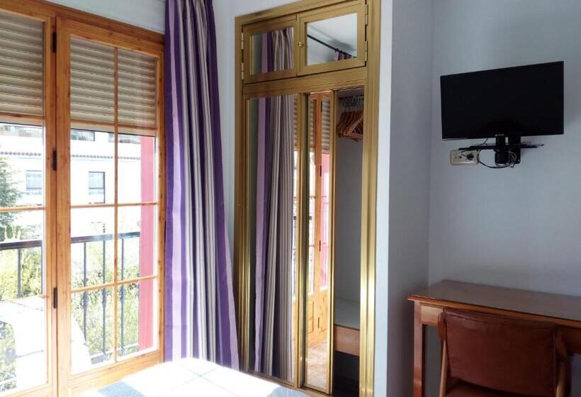 Hostal Rural Montual