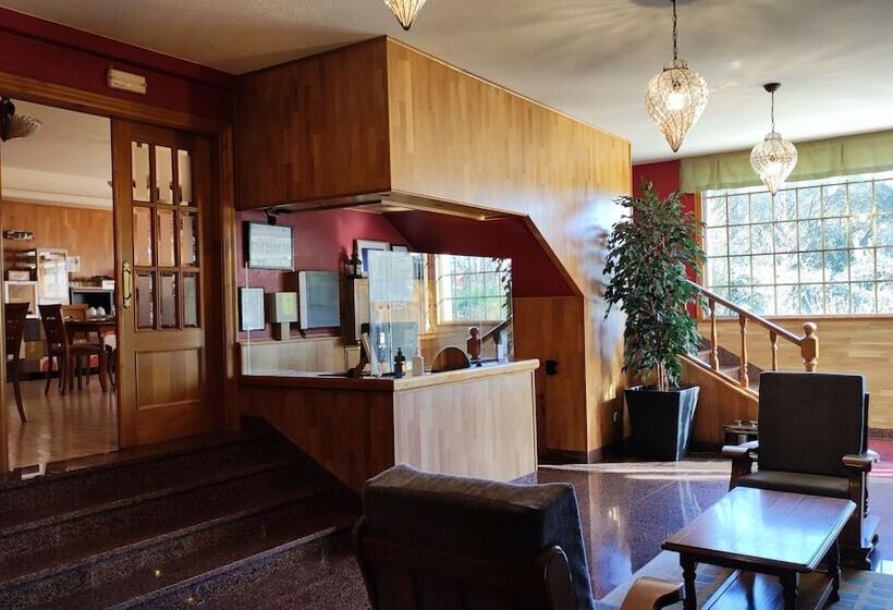 هتل A Marisqueira I Aeropuerto A Coruña