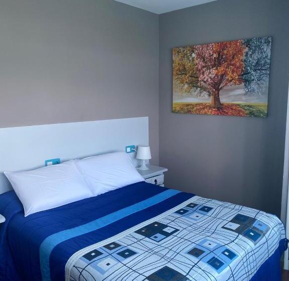 هتل Albergue Pensión Flavia