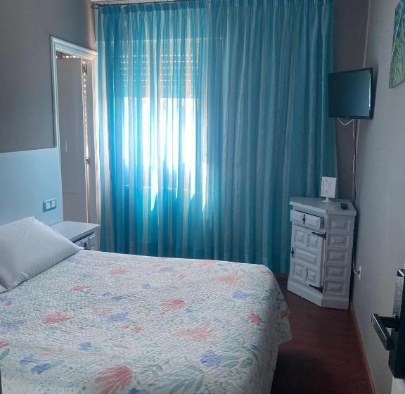 هتل Albergue Pensión Flavia