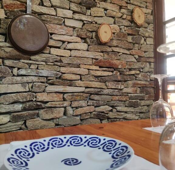 هتل Albergue Pensión Flavia