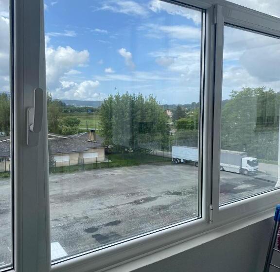 هتل Albergue Pensión Flavia