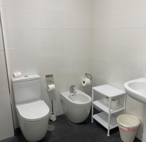 هتل Albergue Pensión Flavia