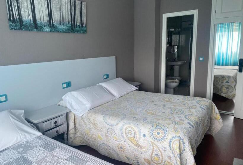 هتل Albergue Pensión Flavia