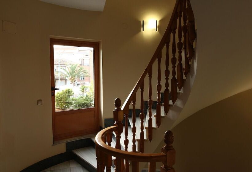 Отель Anabel Baza