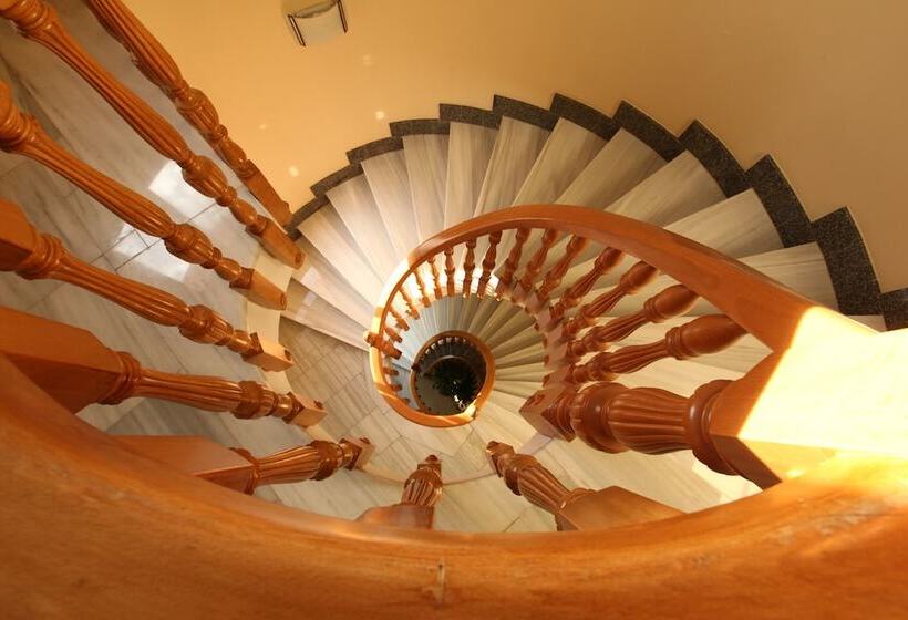 Отель Anabel Baza