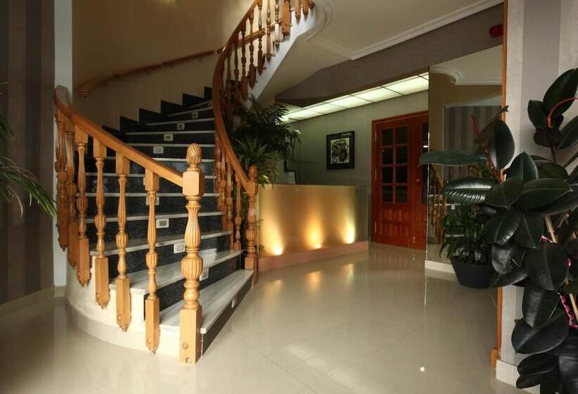 Отель Anabel Baza