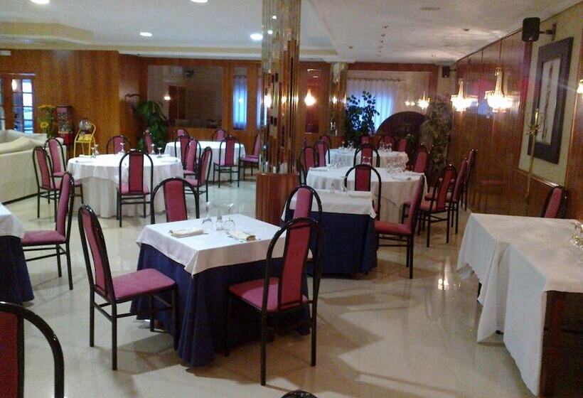 Отель Anabel Baza