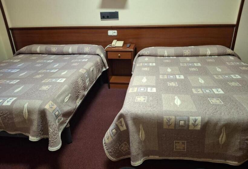 فندق Capital De Galicia