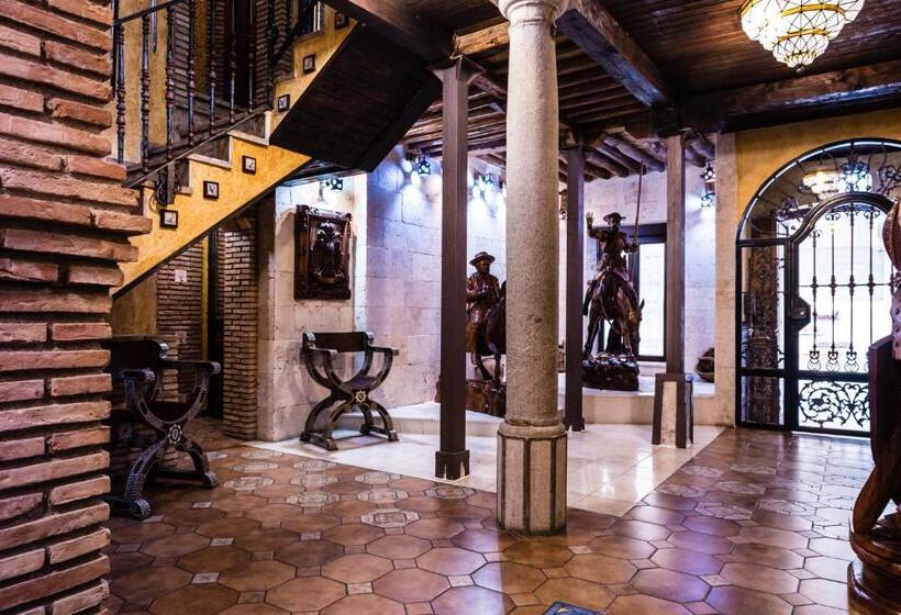 هتل Casa De Reyes