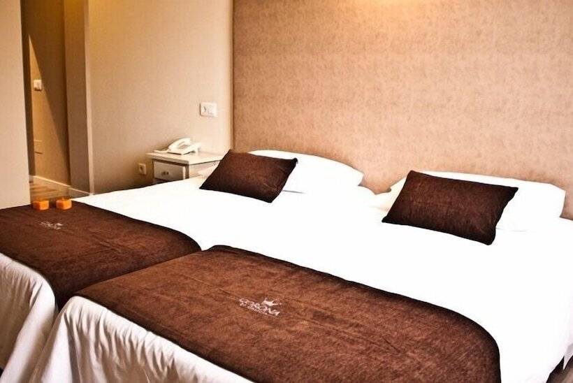 ホテル Corona De Galicia