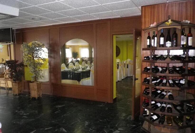 هتل Cruceiro Do Monte