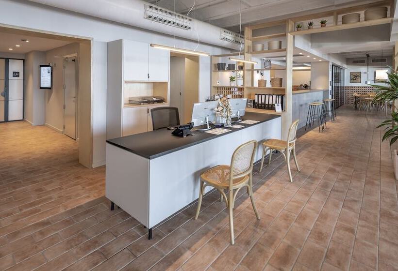 酒店 Ght Miratge   Only Adults 18 And Up