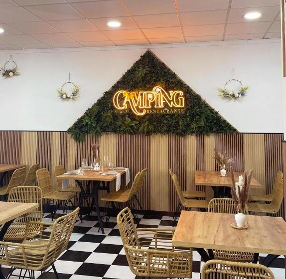 Отель Habitaciones Camping Ferrer