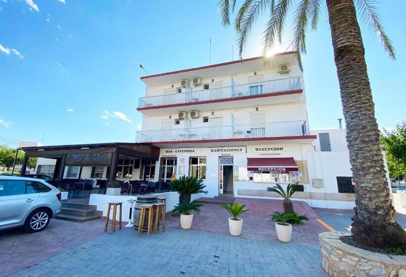 Отель Habitaciones Camping Ferrer