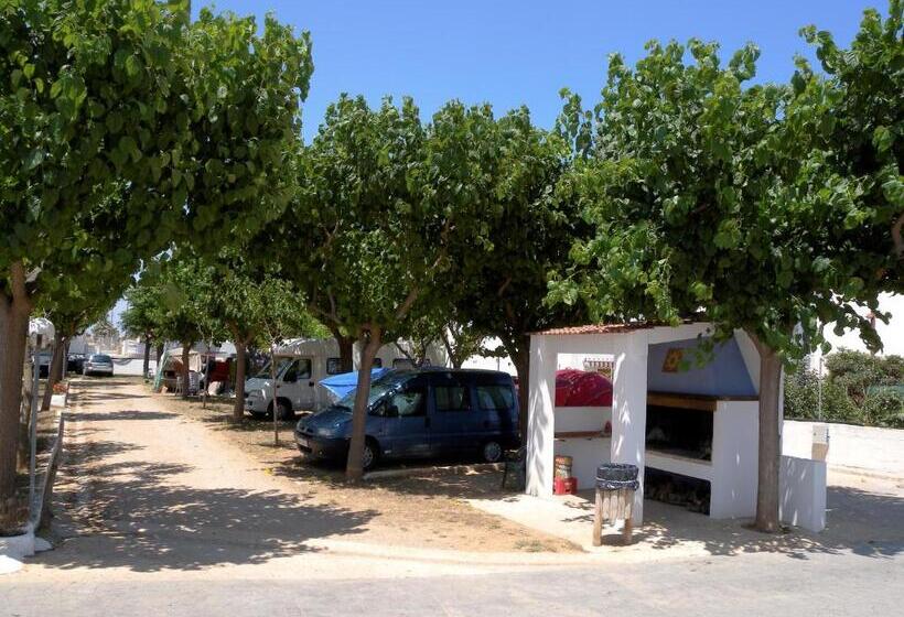 Отель Habitaciones Camping Ferrer